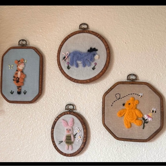 Winnie the Pooh and friends felt needle embroidery - Picture 2 of 11
